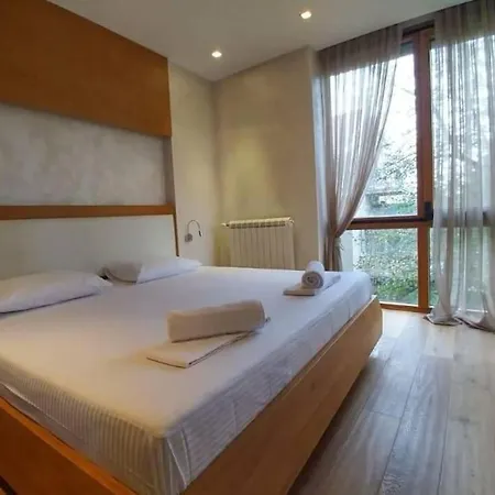 Center Lux 2 Apartamento *