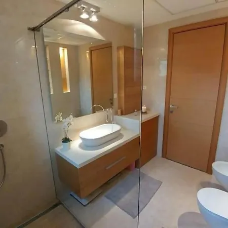 Center Lux 2 Apartmán *