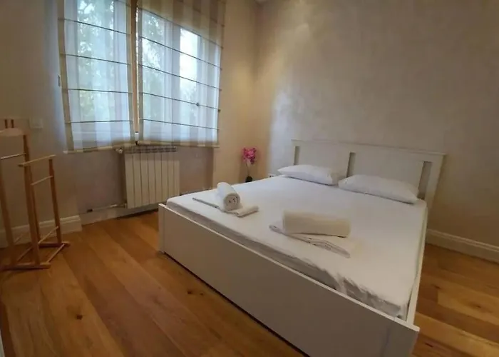 Apartament Center Lux 2 *
