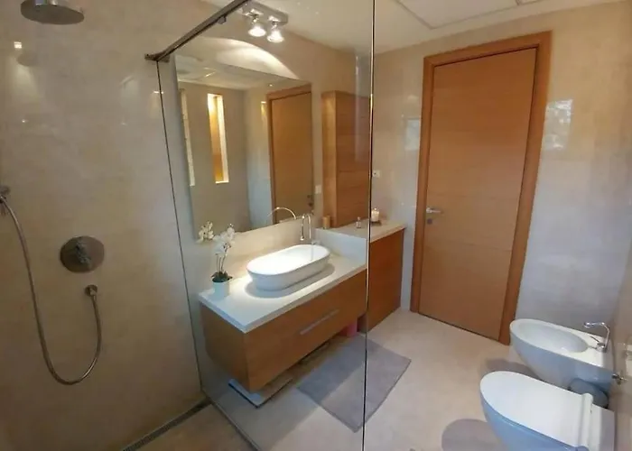 Center Lux 2 Apartament *